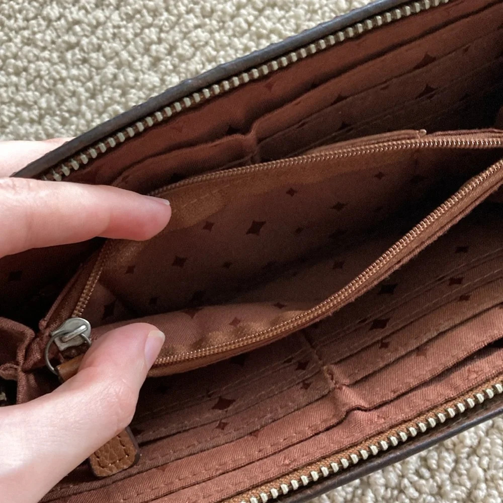 Fossil Leather Full Zip Continental Wallet Luxe Brown 8” by 4” EUC